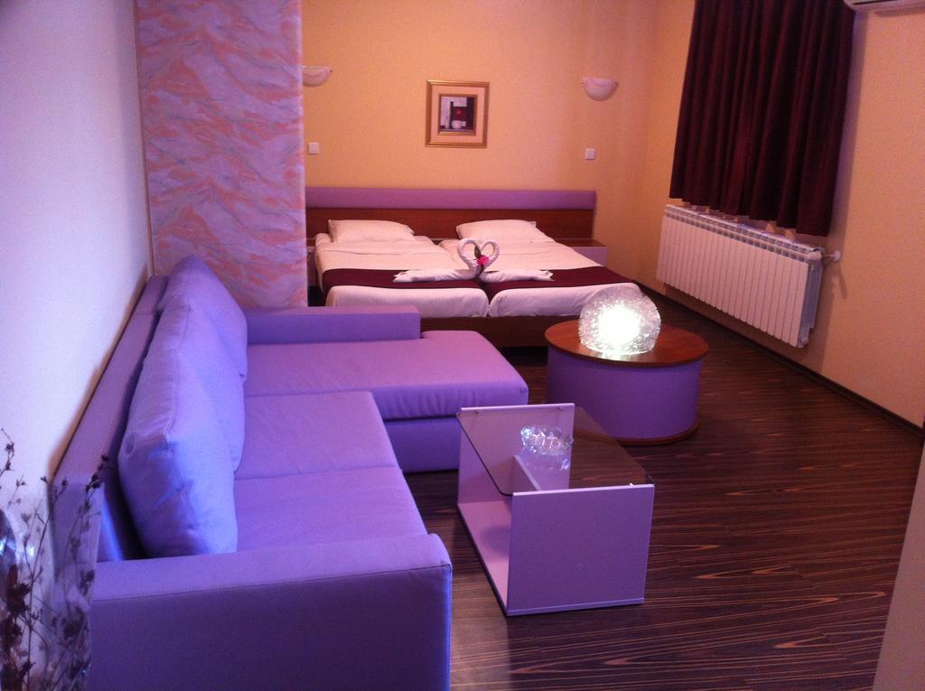 Rusenski Lom Hotel Koshov Eksteriør billede